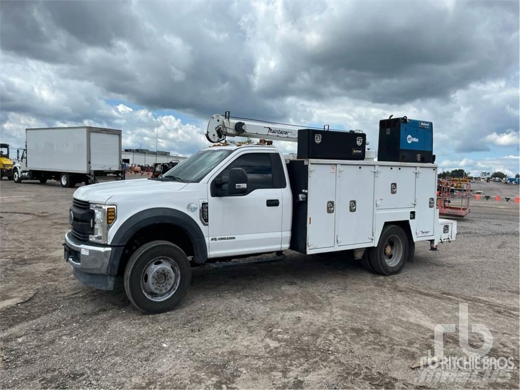 Ford F-550 Camions et véhicules municipaux