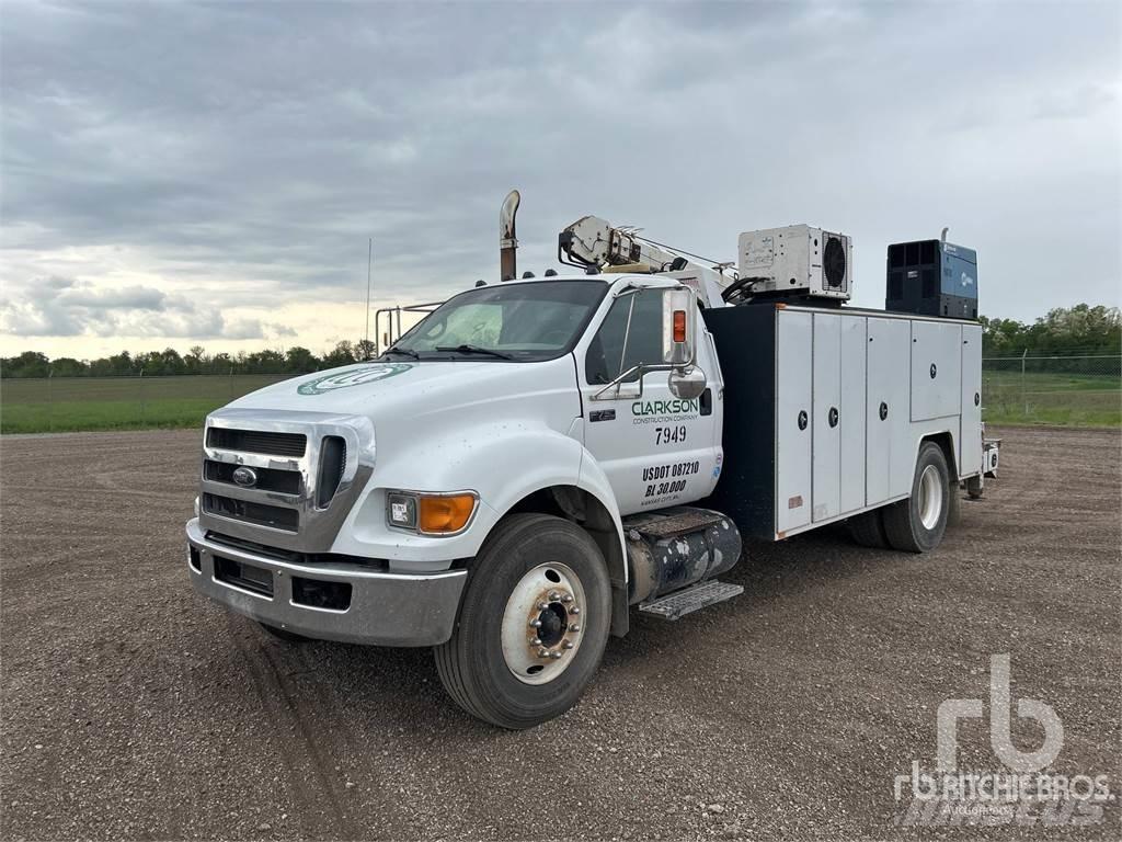 Ford F-750 Camions et véhicules municipaux