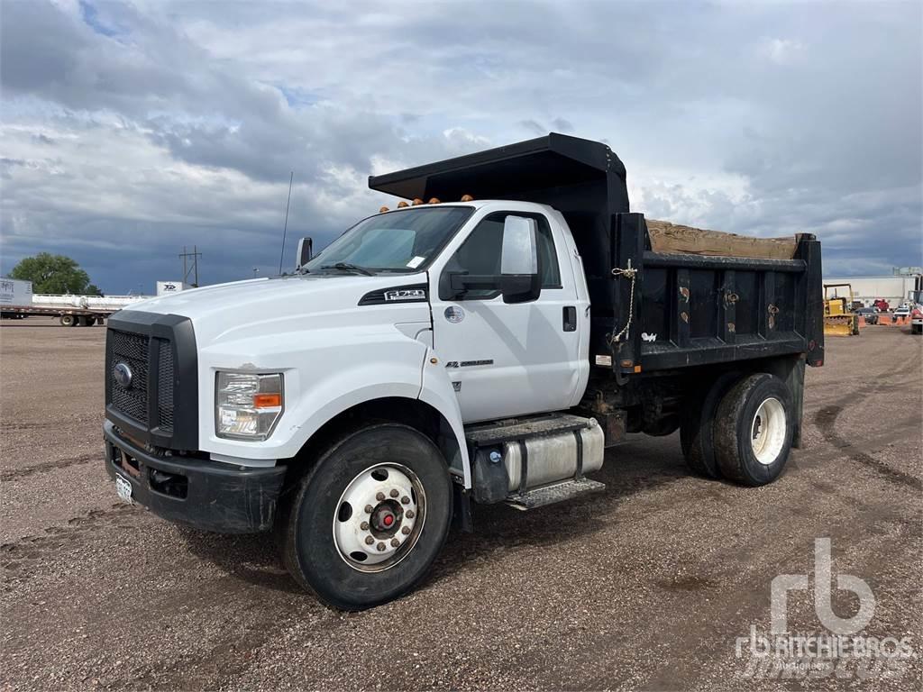 Ford F-750 Camion benne