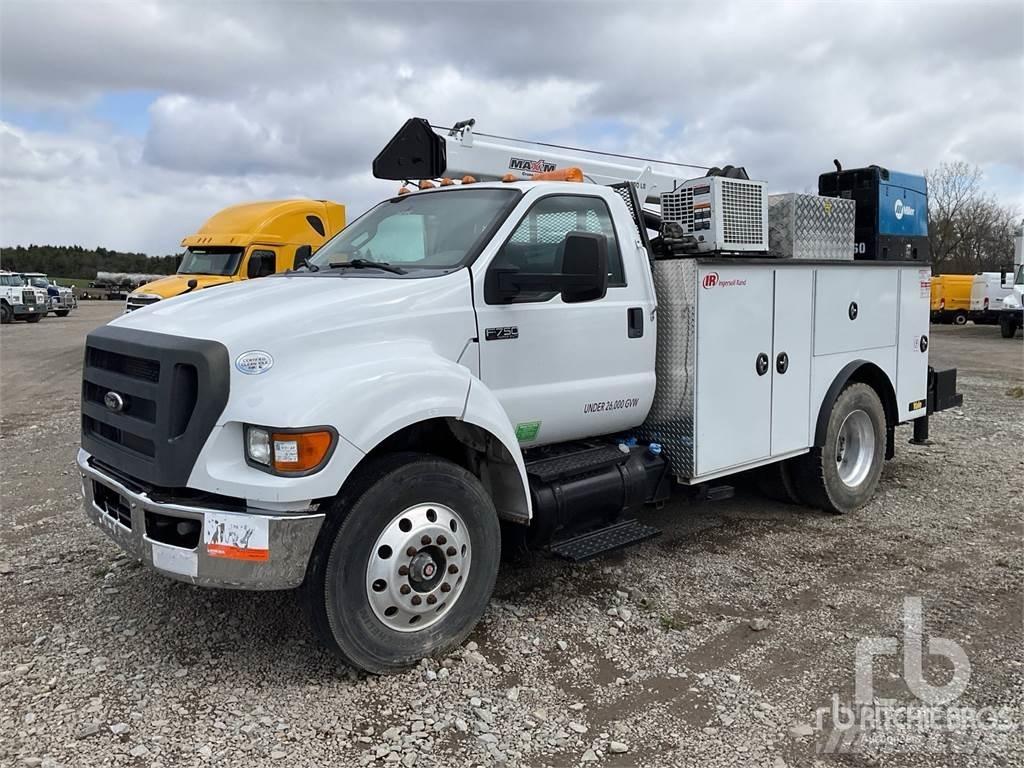 Ford F-750 Camions et véhicules municipaux