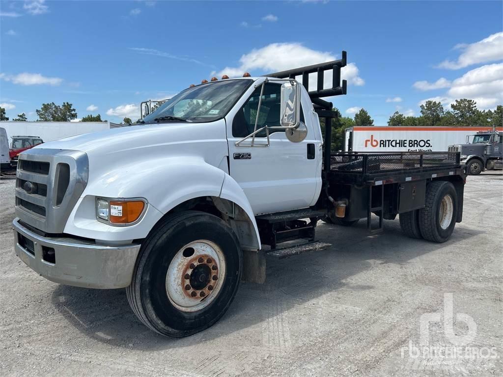 Ford F-750 Camion plateau