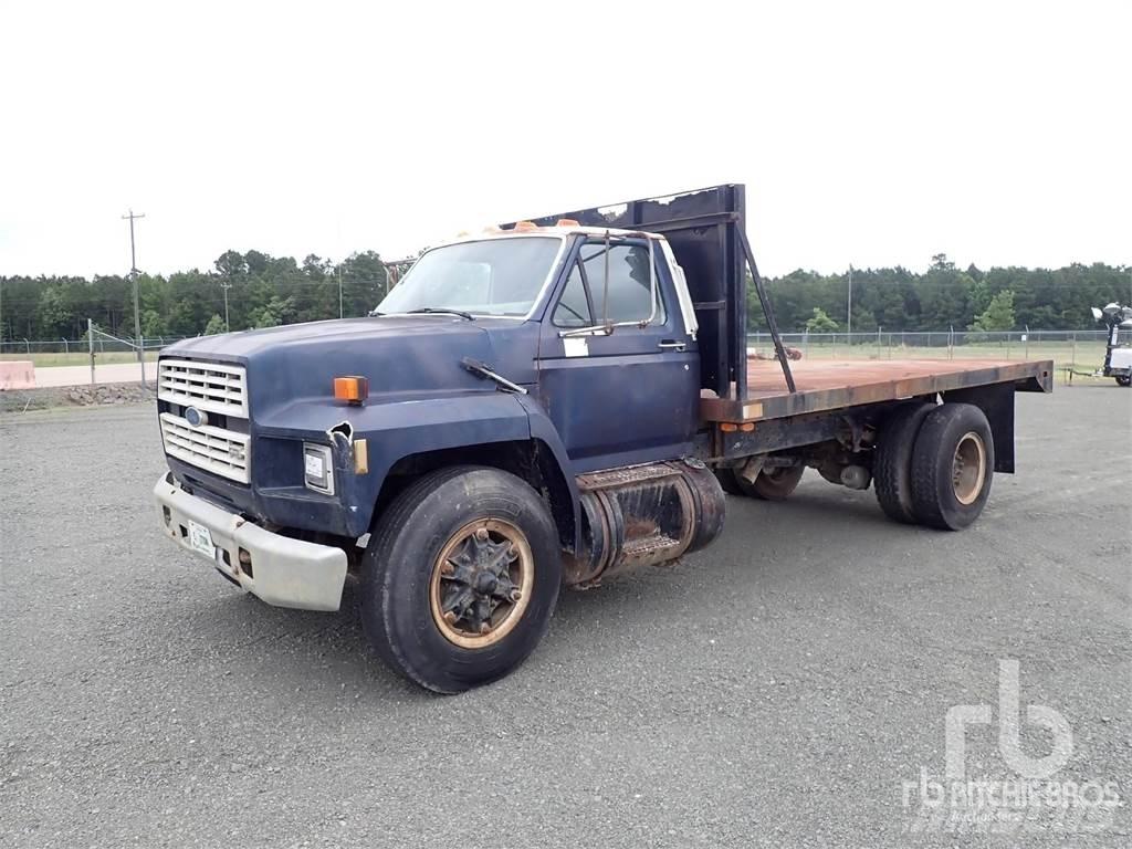 Ford F-800 Camion plateau