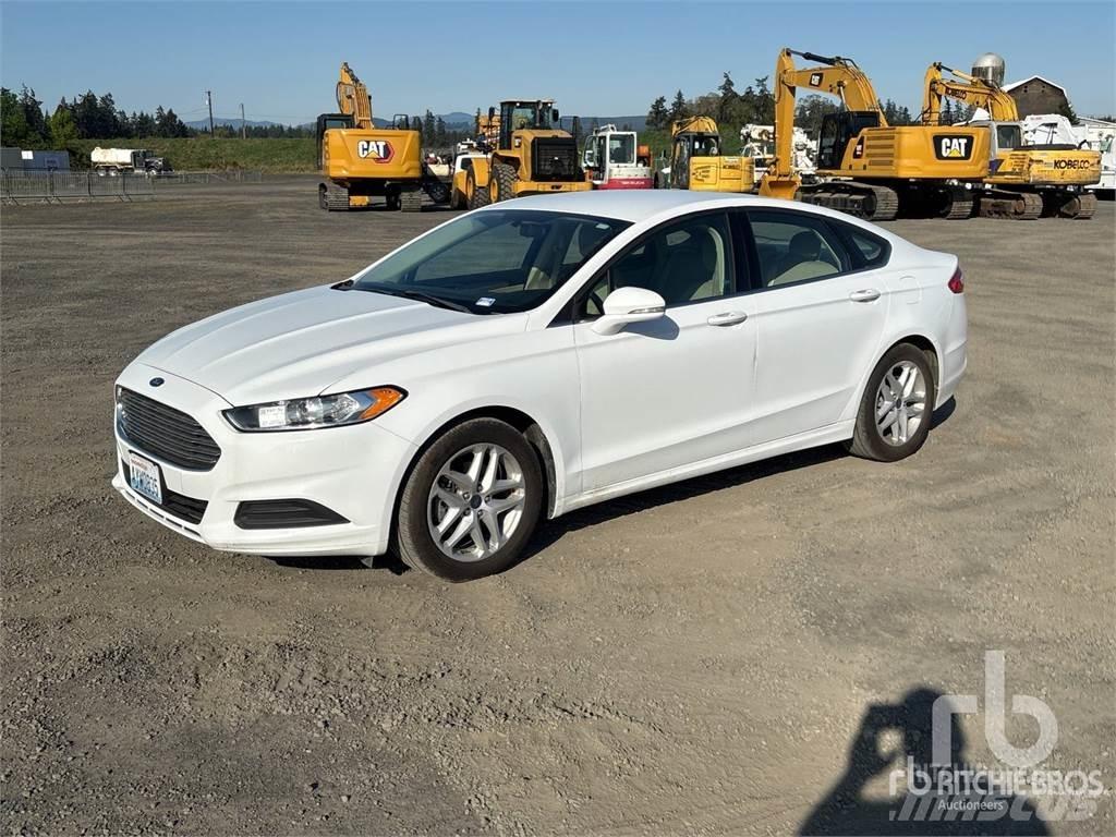 Ford FUSION SE Voiture