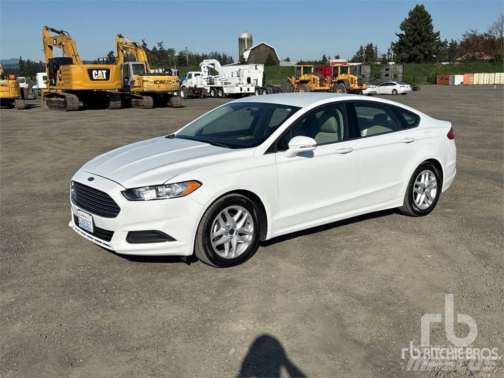 Ford FUSION SE Voiture