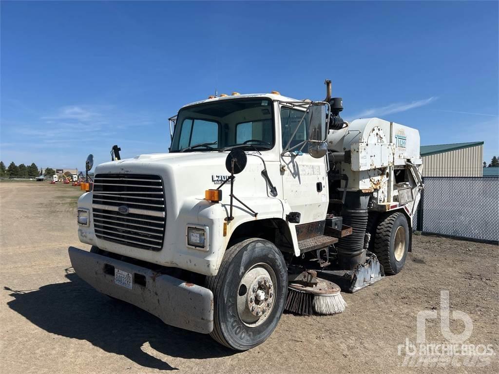 Ford L7000 Camion balayeur