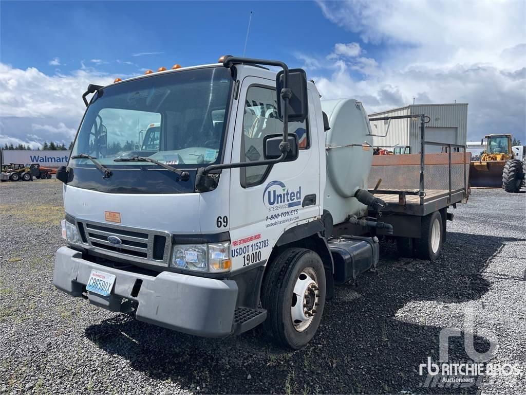 Ford LCF Camion aspirateur, Hydrocureur