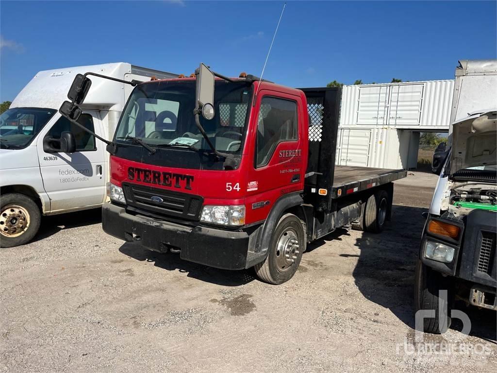 Ford LCF550 Camion plateau