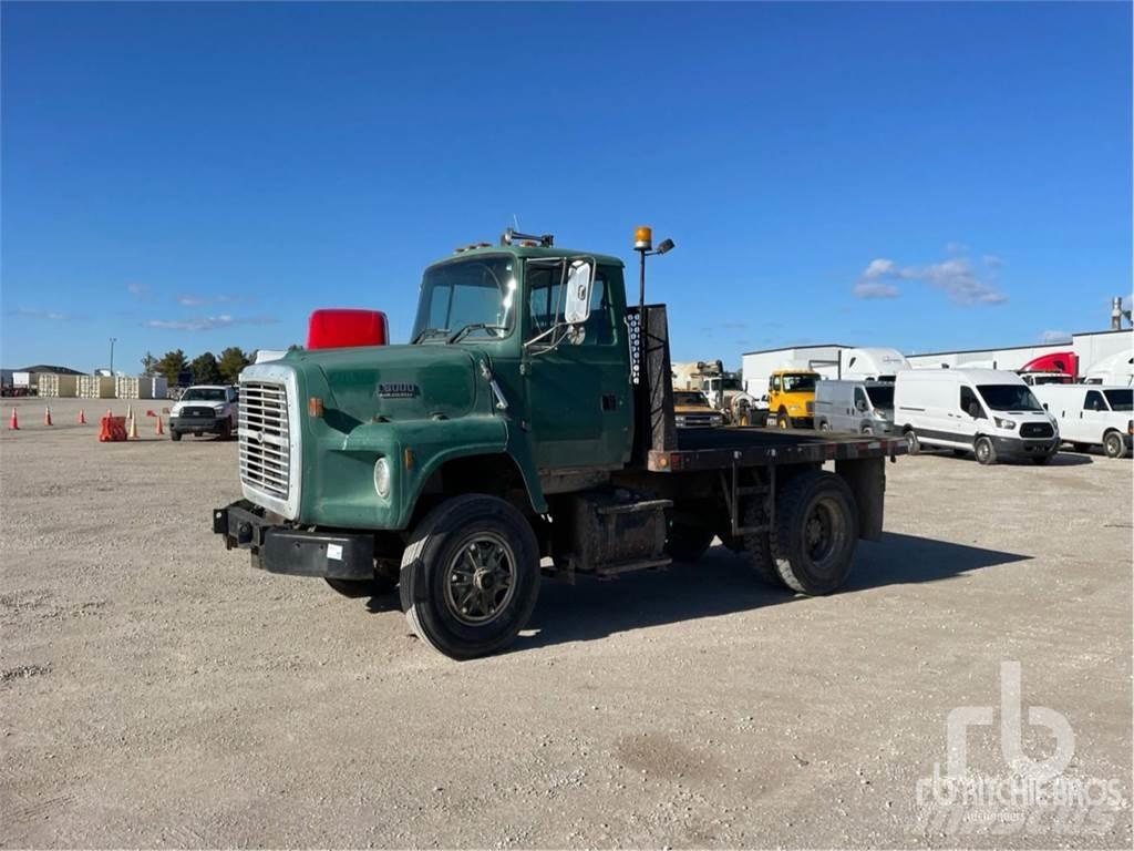 Ford LS800F Camion plateau
