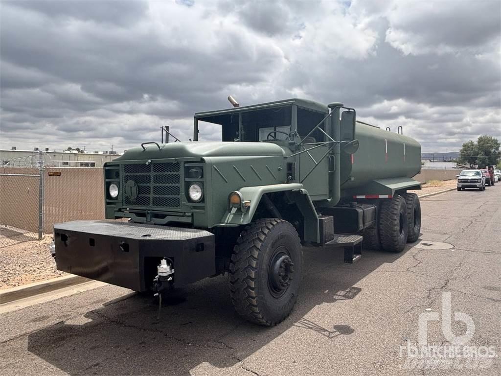 General M945 Camion citerne à eau