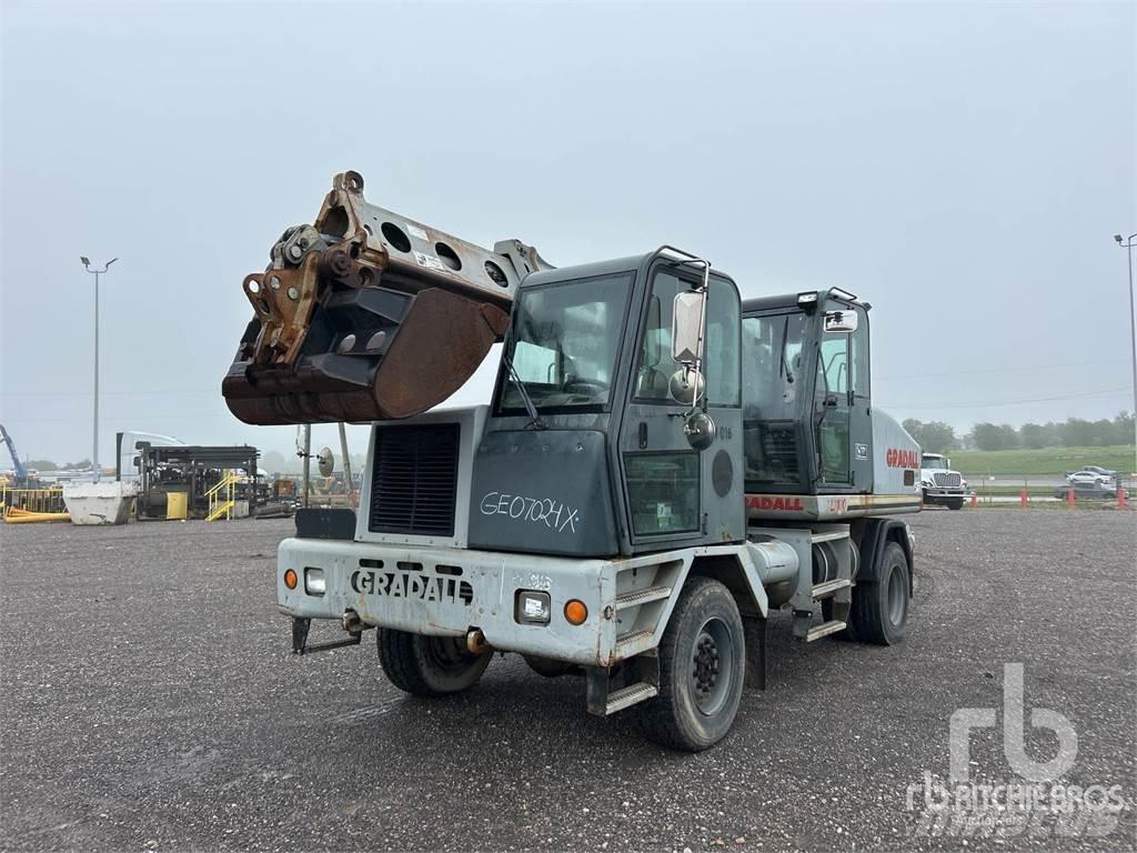 Gradall XL3100 Pelle sur pneus