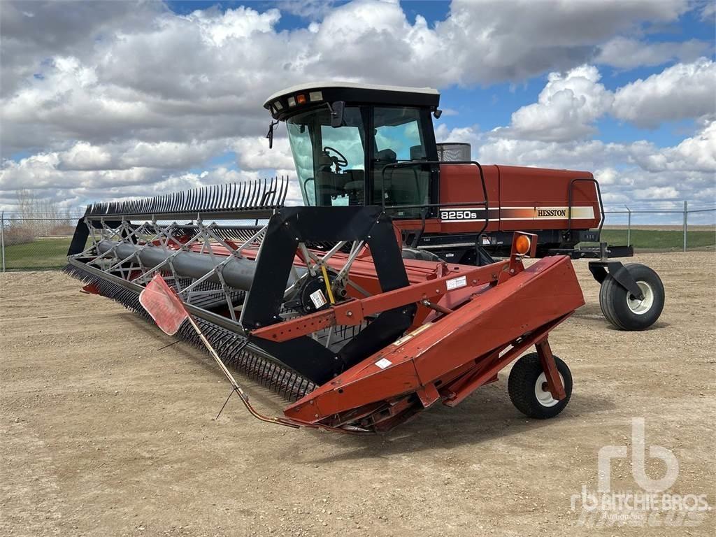 Hesston 8250S Faucheuse andaineuse automotrice