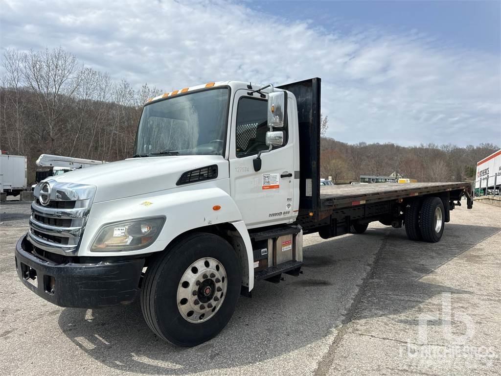 Hino 268 Camion plateau