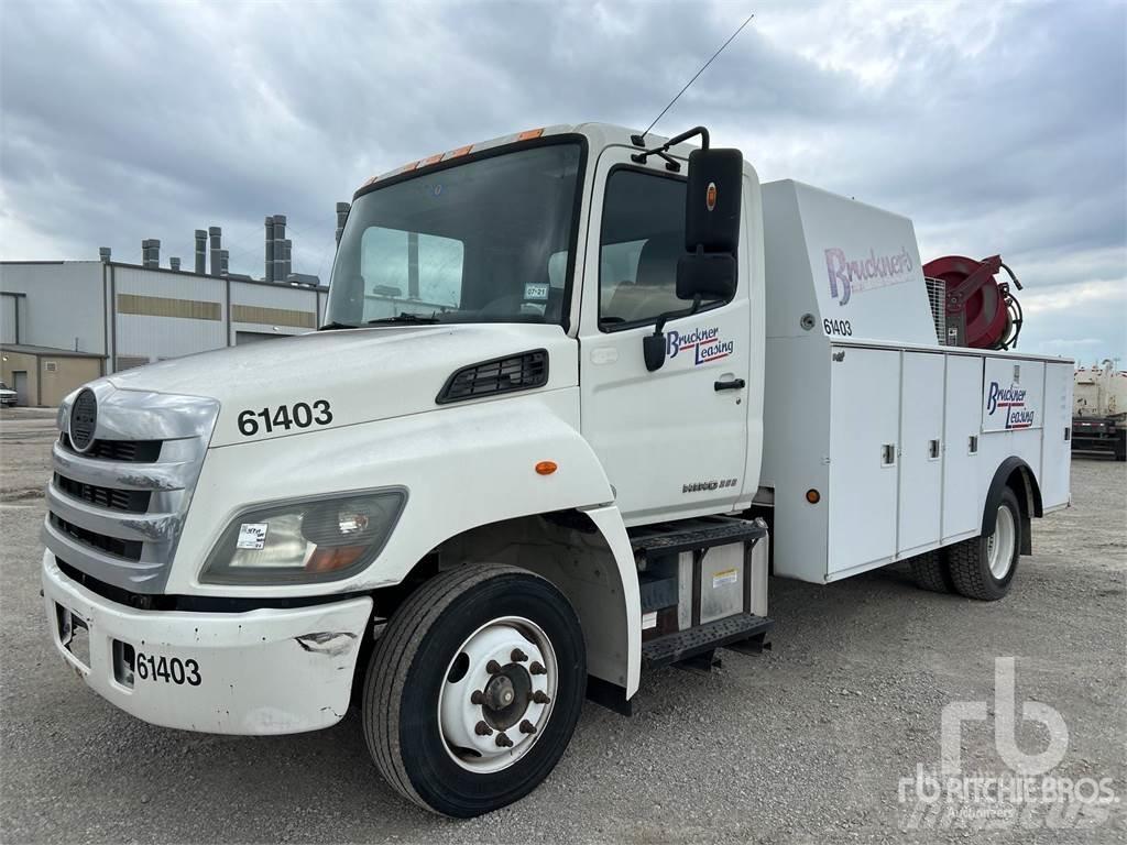 Hino 268 Motrici cisterna