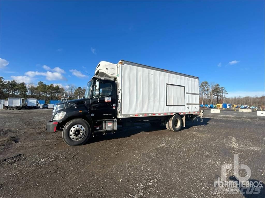 Hino 338 Fourgon Frigorifique