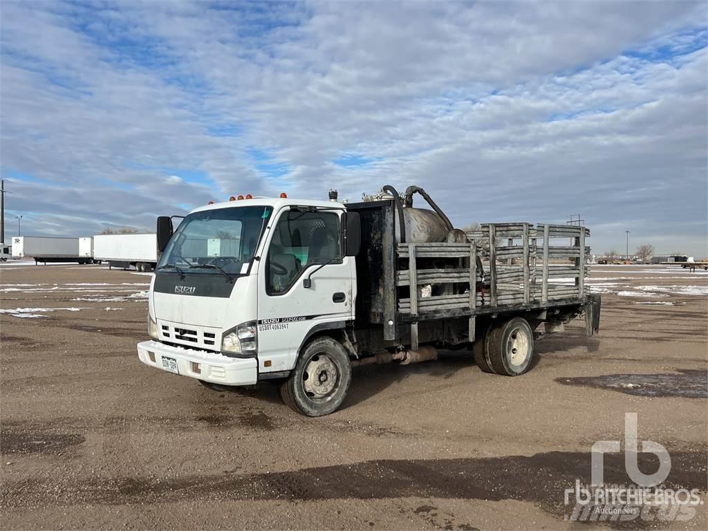 Isuzu NPR Camion plateau