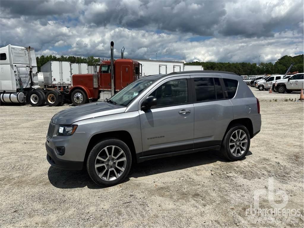Jeep COMPASS Utilitaire benne