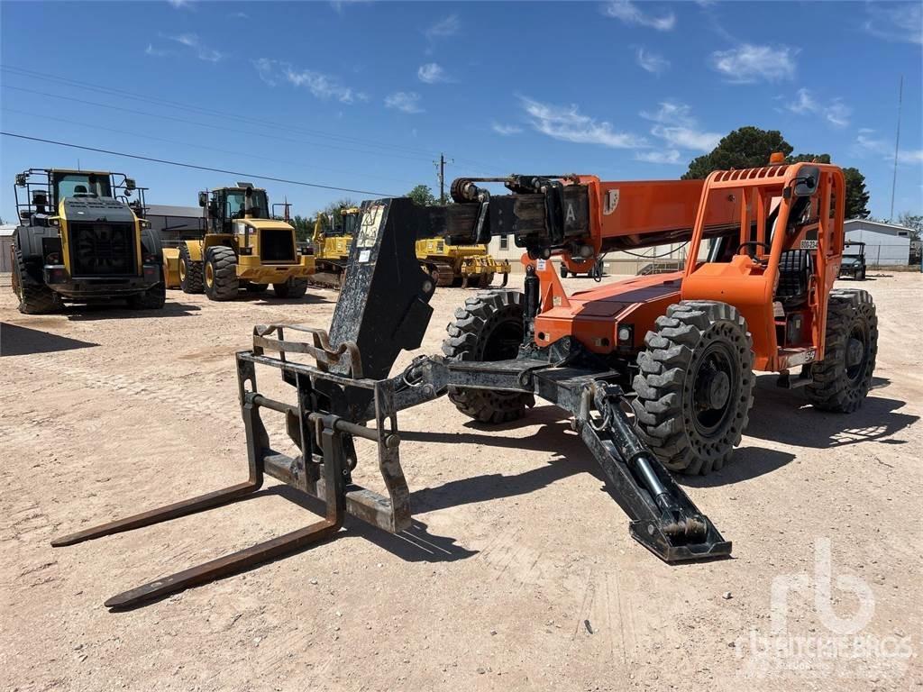 JLG 10054 Chariot télescopique