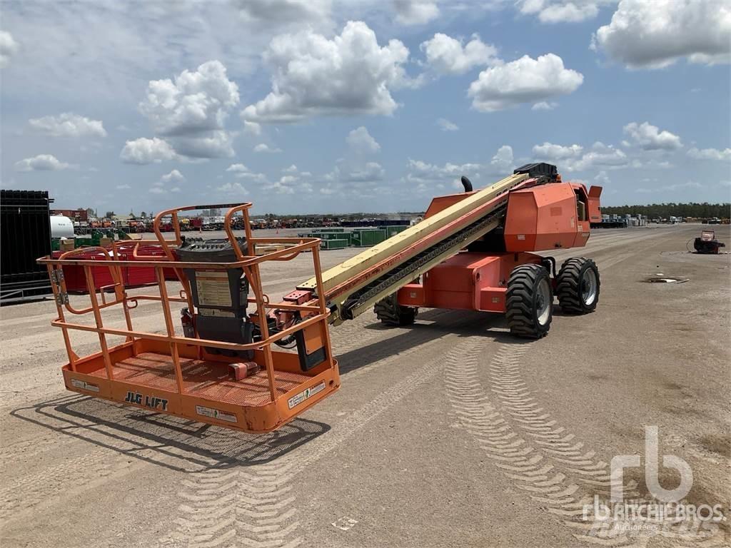 JLG 600S Nacelles articulées