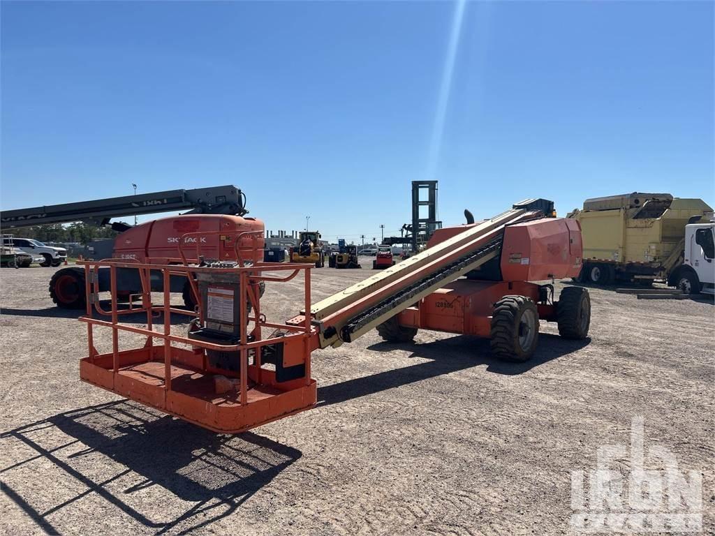 JLG 600S Nacelles articulées
