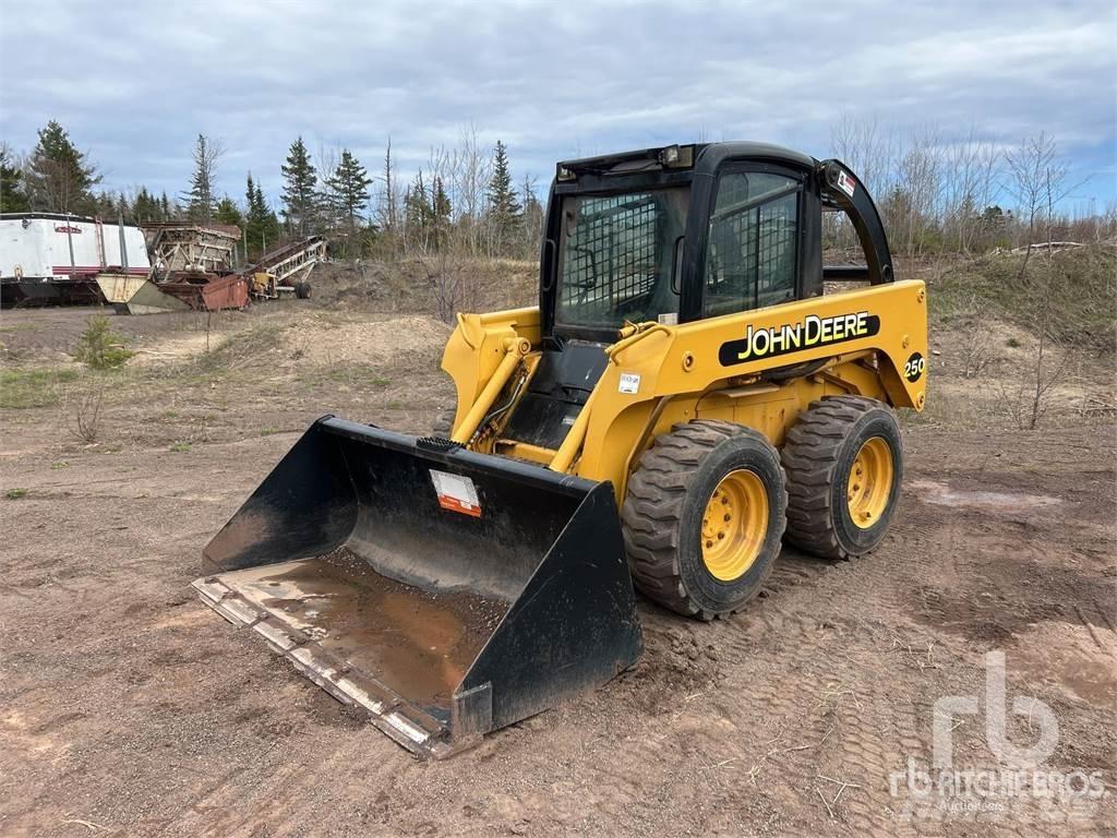 John Deere 250 Chargeuse compacte
