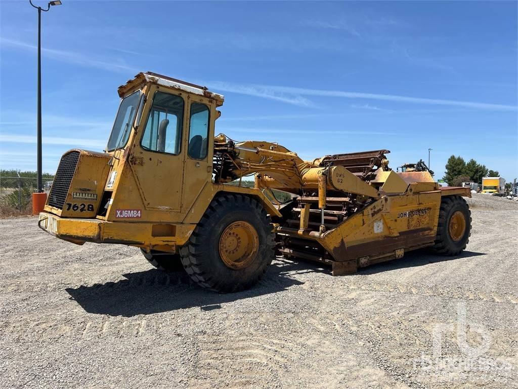 John Deere 762B Scraper