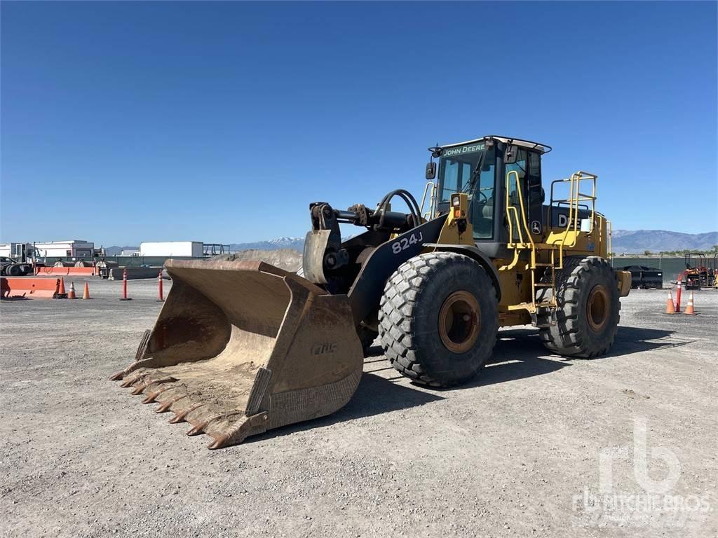 John Deere 824J Chargeuse sur pneus