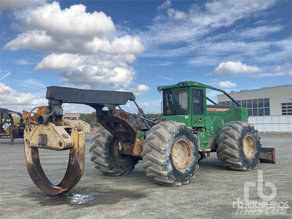 John Deere 848L Débusqueur