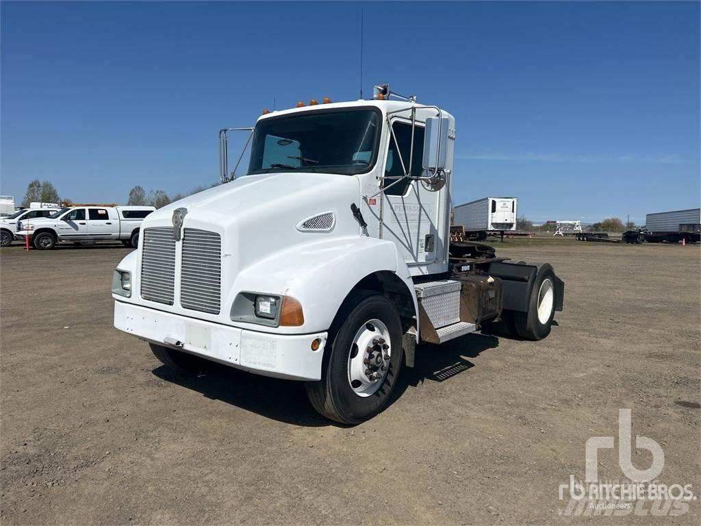 Kenworth T300 Tracteur routier