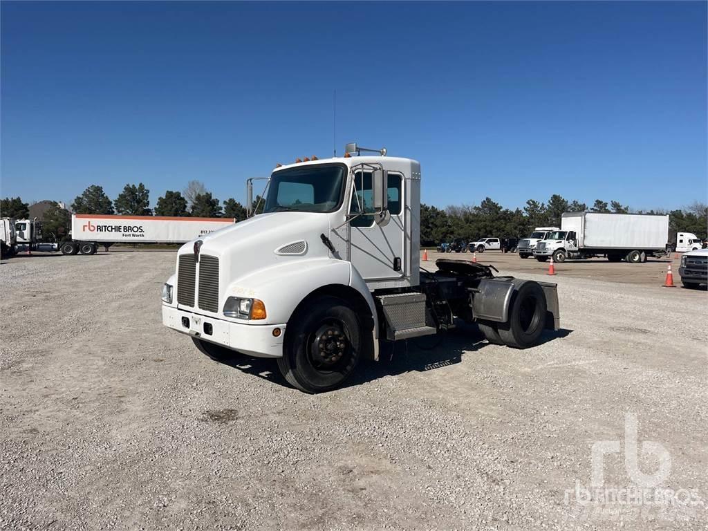 Kenworth T300 Tracteur routier