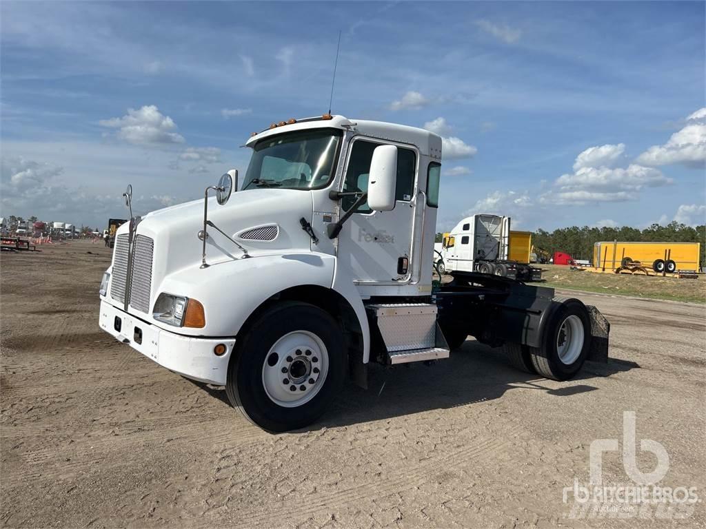 Kenworth T300 Tracteur routier