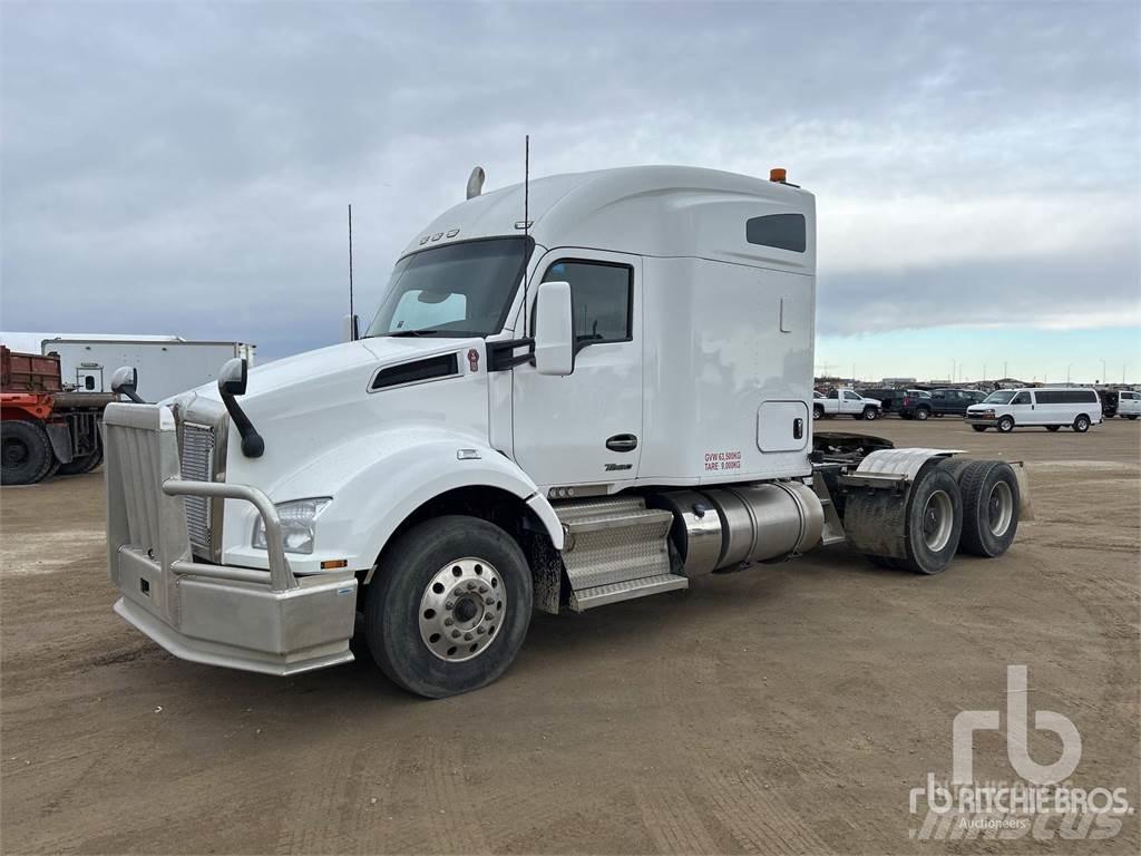Kenworth T880 Tracteur routier