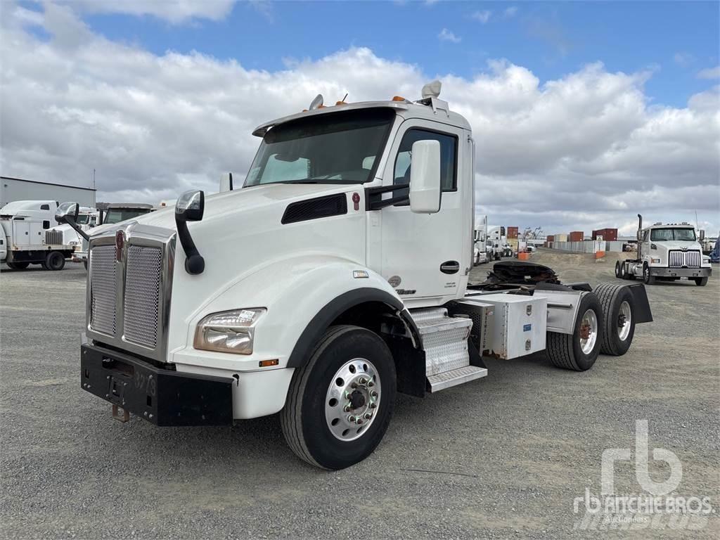 Kenworth T880 Tracteur routier