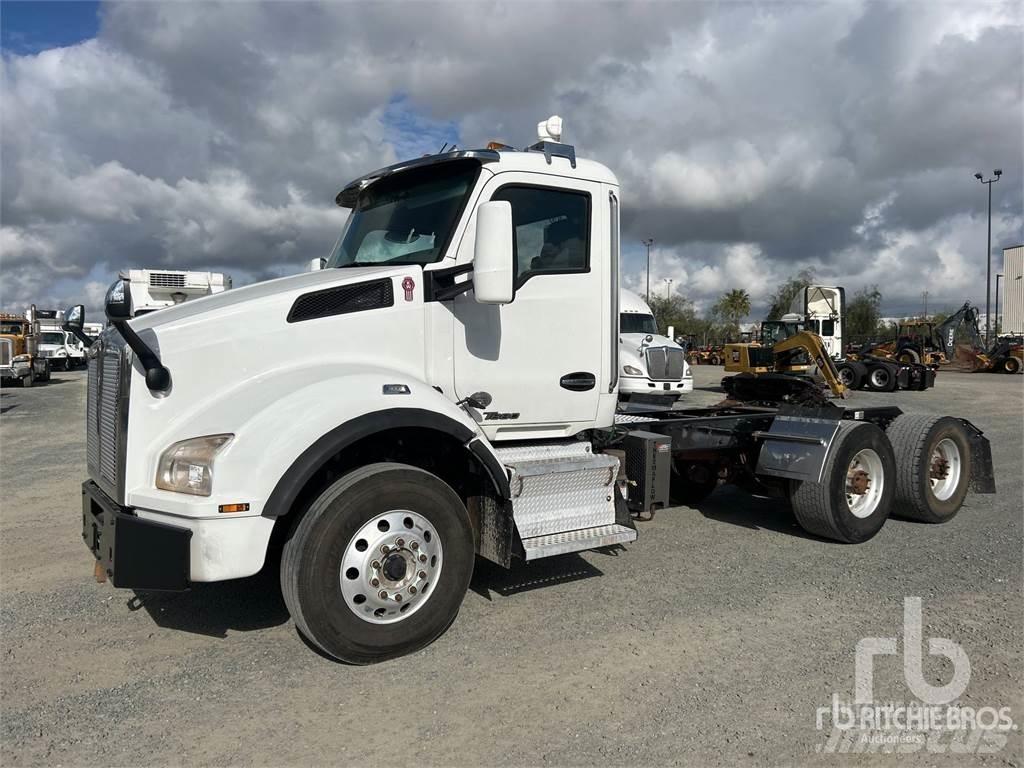 Kenworth T880 Tracteur routier