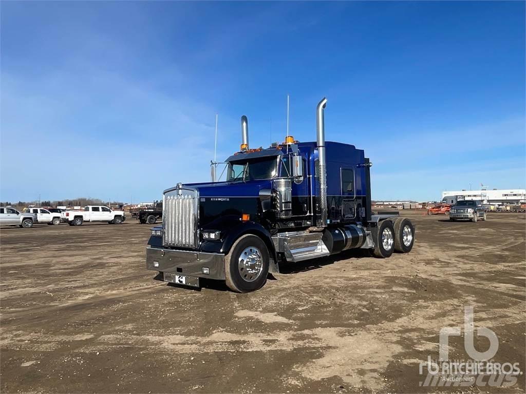 Kenworth W900L Tracteur routier