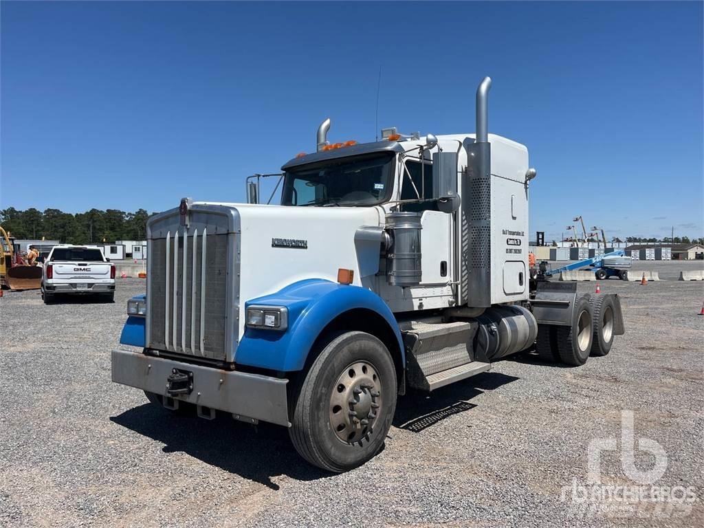 Kenworth W900L Tracteur routier
