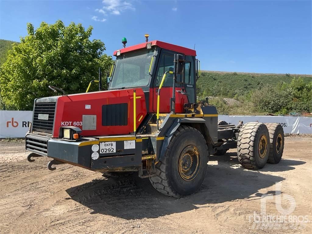 Komatsu HM300-1 Tombereau articulé
