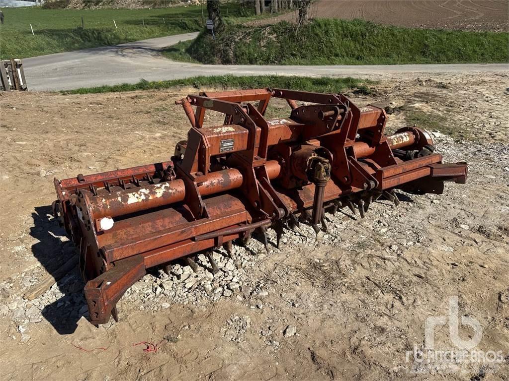 Kuhn EL131 300 Motoculteur et tracteur deux roues