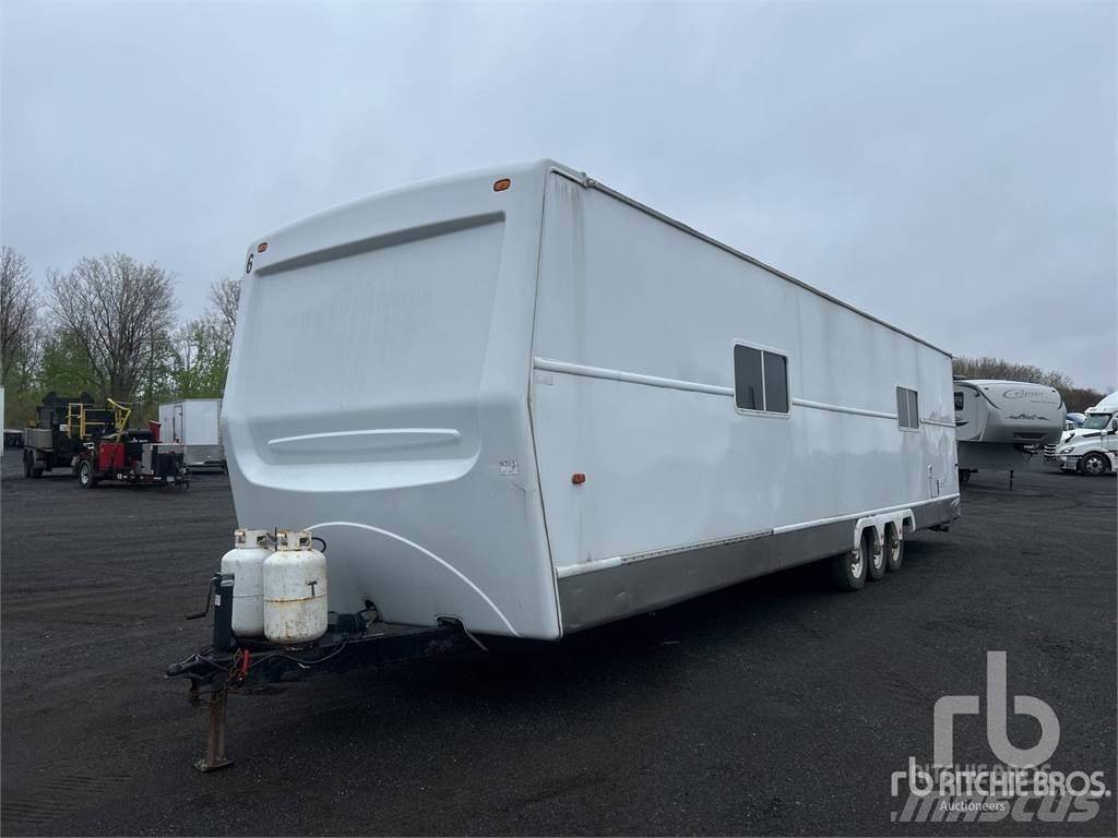  LUXUR 40SC Autre remorque