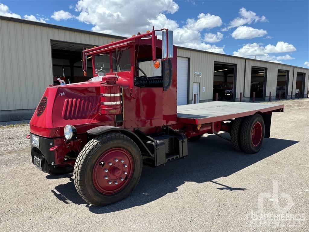 Mack AC Camion plateau