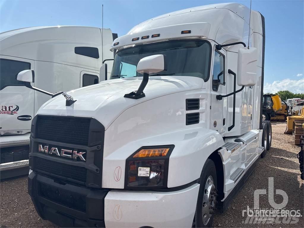 Mack AN64T Tracteur routier