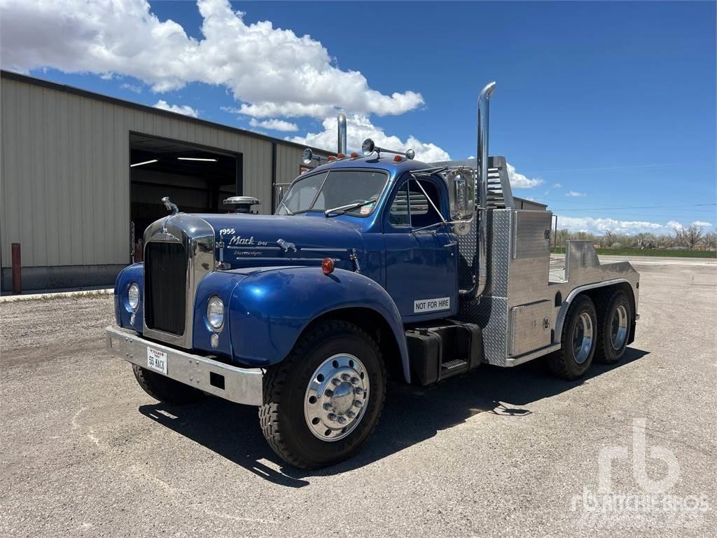 Mack B61 Camion plateau