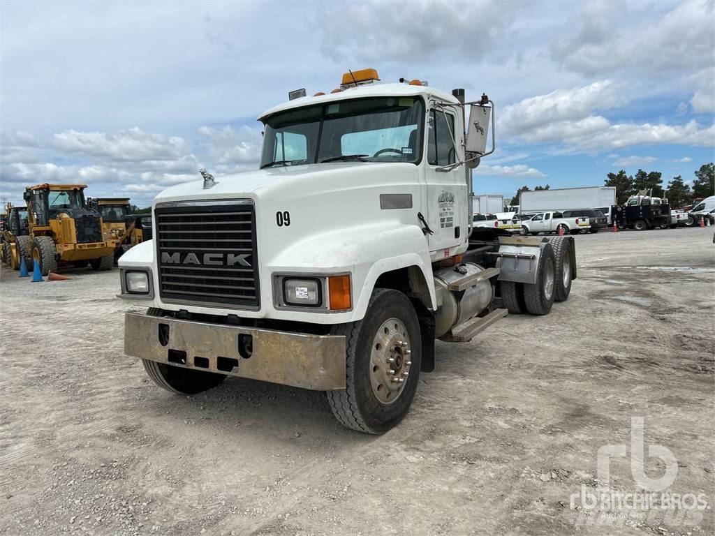 Mack CH613 Tracteur routier