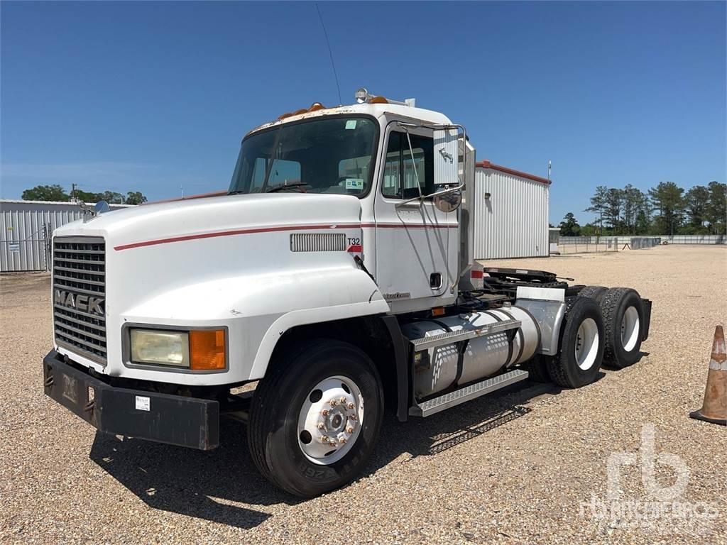 Mack CH613 Tracteur routier