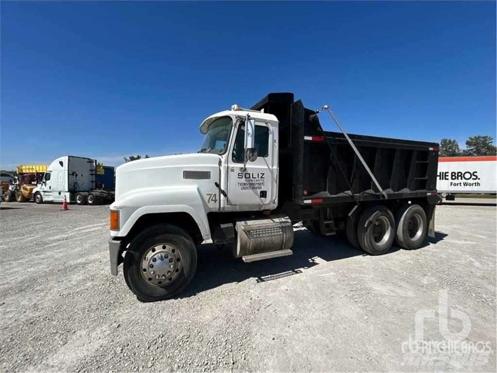 Mack CHN613 Camion benne