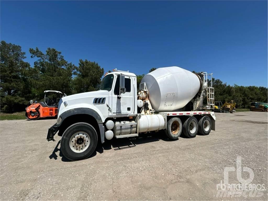Mack CPT713 Camion malaxeur