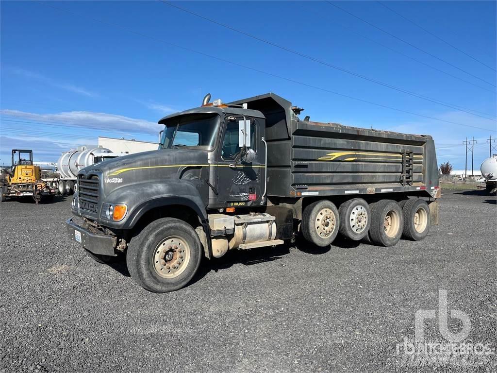Mack CV713 Camion benne