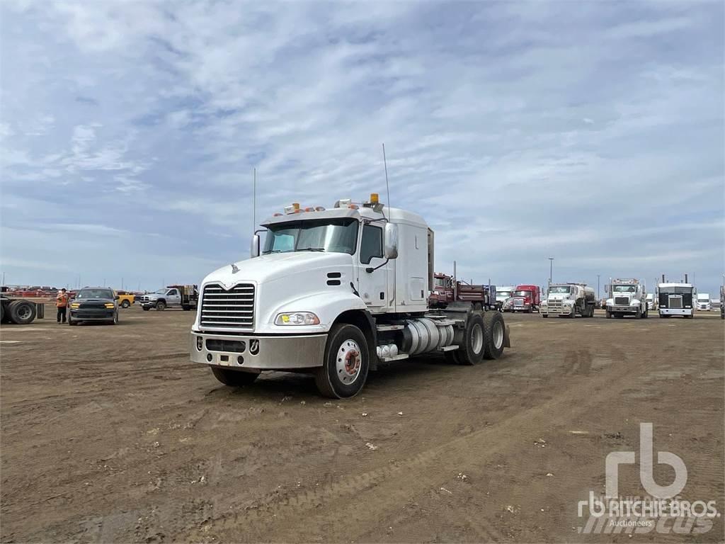 Mack CXU613 Tracteur routier