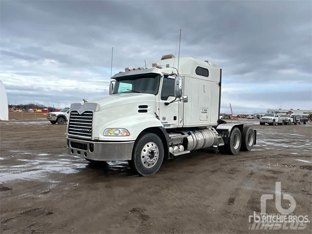 Mack CXU613 Tracteur routier