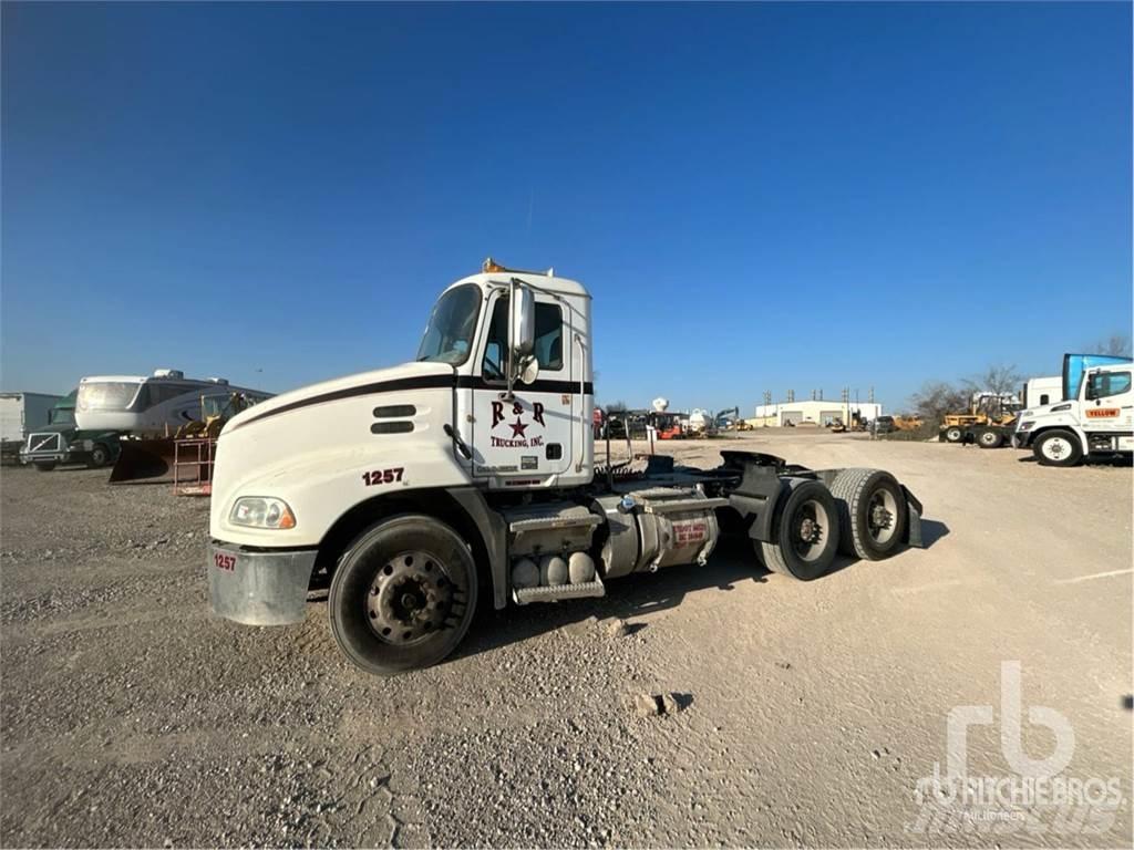 Mack CXU613 Tracteur routier