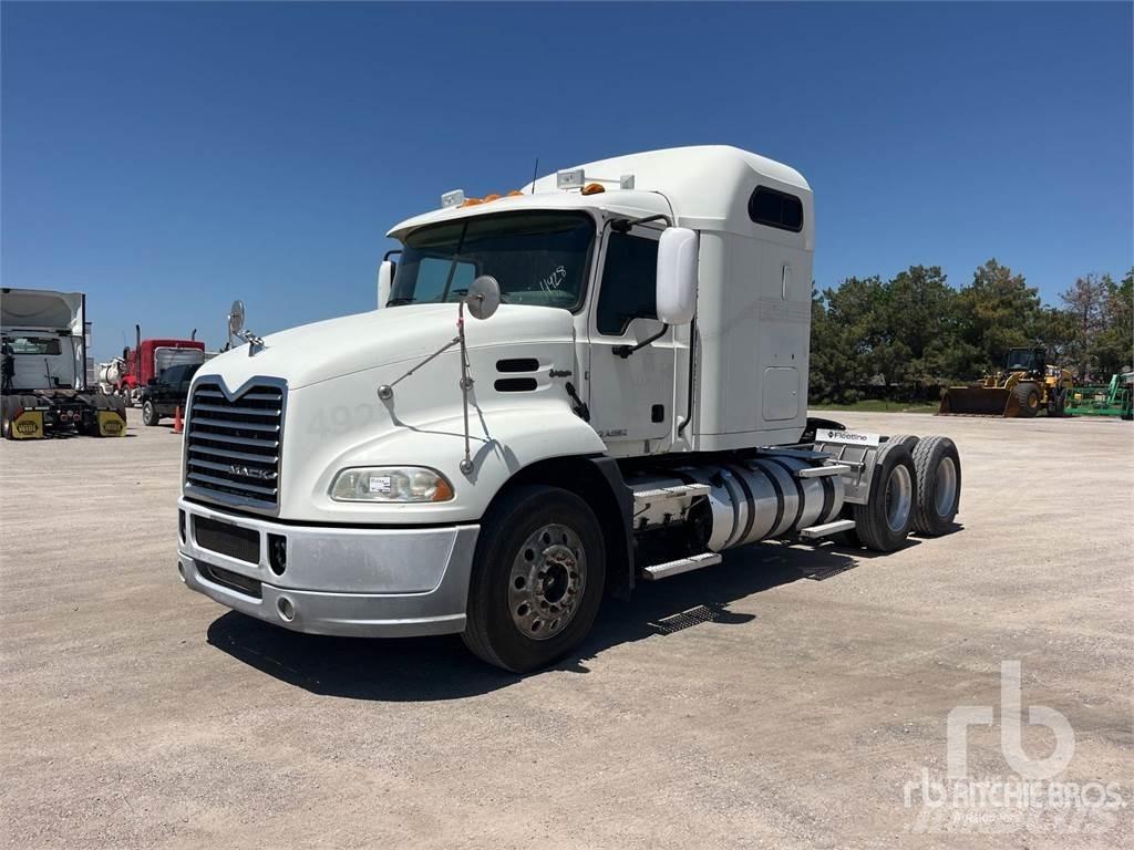 Mack CXU613 Tracteur routier